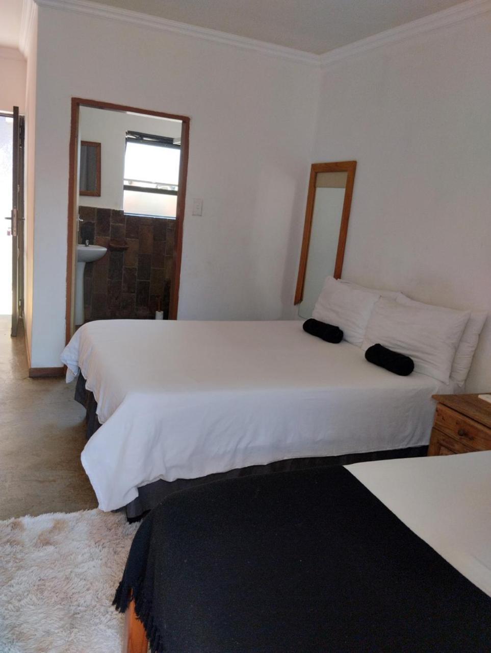 Woodpecker Guesthouse Мидделбург Экстерьер фото